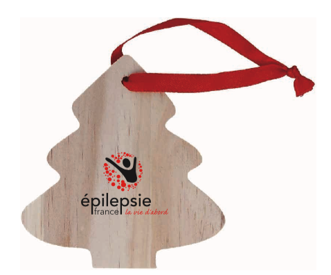 décoation en bois au logo d'Épilepsie-France en forme de sapin à accrocher